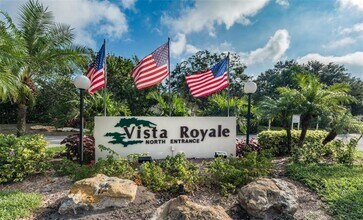 69 Royal Oak Ct in Vero Beach, FL - Building Photo - Building Photo