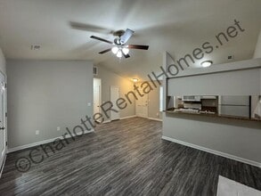 6717 Bellows Pl in Charlotte, NC - Building Photo - Building Photo