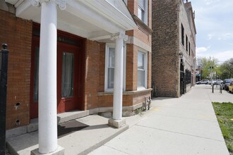2651 S Lawndale Ave in Chicago, IL - Foto de edificio - Building Photo