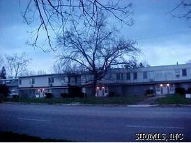 Rob Nora Apartments in Belleville, IL - Building Photo