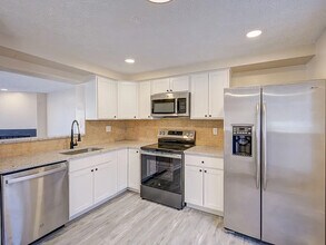 416 Valiant Cir in Glen Burnie, MD - Building Photo - Building Photo