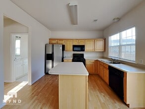 10629 Claude Freeman Dr in Charlotte, NC - Foto de edificio - Building Photo