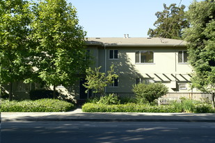 440 Ravenswood Ave Apartments