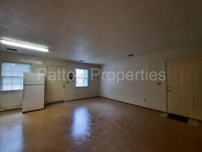307-309 Lyles St in Cayce, SC - Building Photo - Building Photo