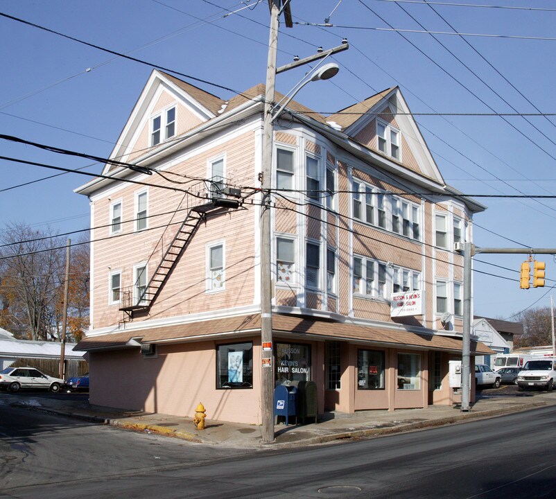 884-888 Lonsdale Ave in Central Falls, RI - Building Photo