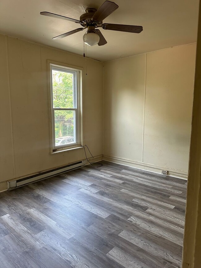 1606 Perkiomen Ave in Reading, PA - Building Photo - Building Photo