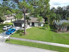 4131 Center Gate Blvd in Sarasota, FL - Building Photo - Building Photo