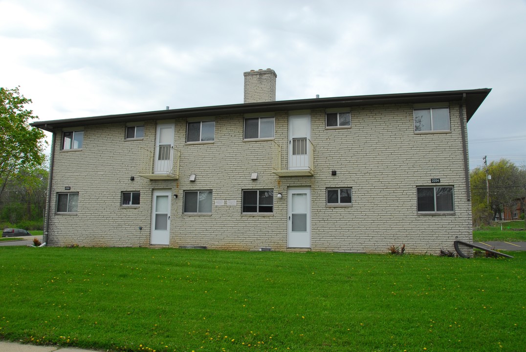 2354 Allied Dr in Madison, WI - Building Photo