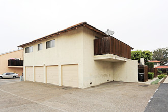 7310 Corsican Dr in Huntington Beach, CA - Building Photo - Building Photo