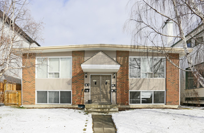 2204 7th Ave NW in Calgary, AB - Building Photo - Primary Photo