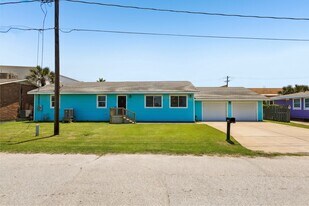 5709 Maco St in Galveston, TX - Building Photo