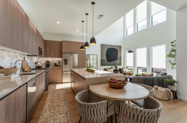 1 Riva Row in The Woodlands, TX - Building Photo - Building Photo