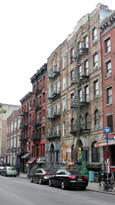 98 St Marks Pl in New York, NY - Building Photo