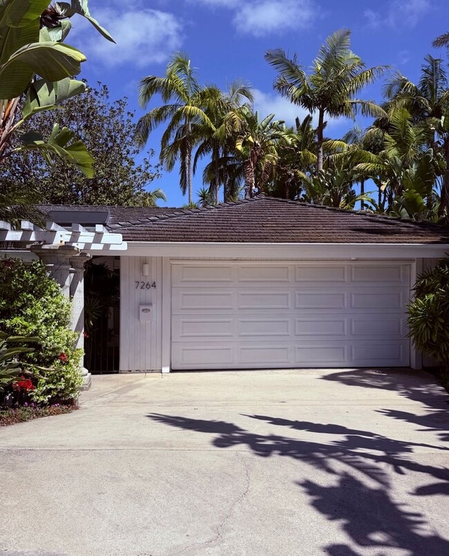 7264 Estrella De Mar Rd in Carlsbad, CA - Building Photo - Building Photo