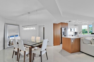 550 S Ocean Blvd in Boca Raton, FL - Foto de edificio - Building Photo