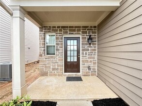 1739 Charcoal Ives Rd in Lawrenceville, GA - Building Photo - Building Photo