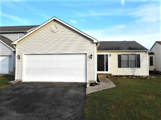 460 Tourmaline Dr in Blacklick, OH - Foto de edificio