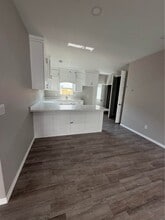 2309 E Viviana St, Unit 4 in Edinburg, TX - Building Photo - Building Photo