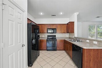 9846 Cedarcrest Dr in Providence Village, TX - Building Photo - Building Photo