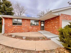 2217 Bismarck Ct in Loveland, CO - Building Photo