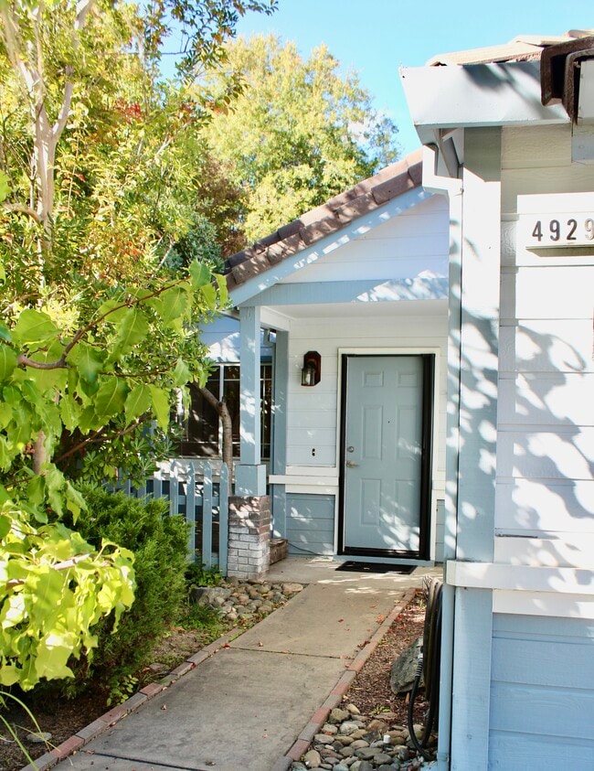 4929 Chelsea Glen Ct in Antelope, CA - Building Photo - Building Photo