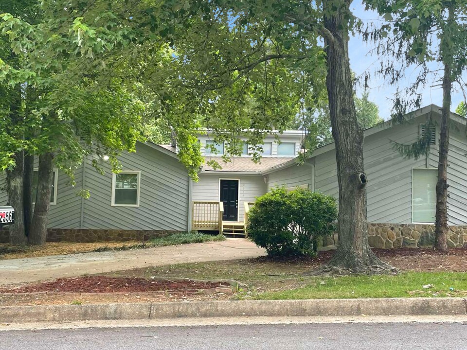 2356 Justine Terrace in Lithia Springs, GA - Building Photo