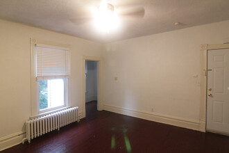 605 Mifflin Ave, Unit 2 in Pittsburgh, PA - Building Photo - Building Photo