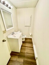 25 Camelot Ct in Stewartstown, PA - Foto de edificio - Building Photo