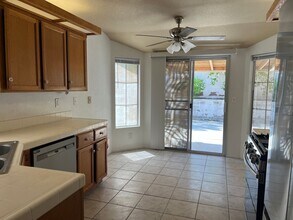 1402 Lasso Ct in Henderson, NV - Building Photo - Building Photo