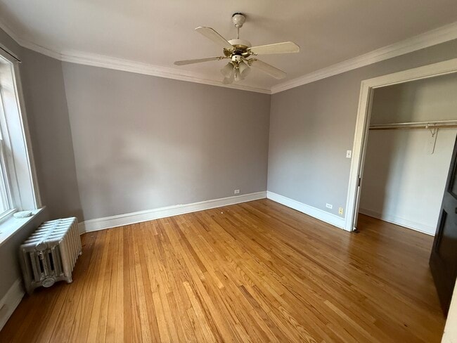 property at 1333 W Carmen Ave