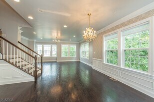 27 Truman Dr in Wood Ridge, NJ - Building Photo