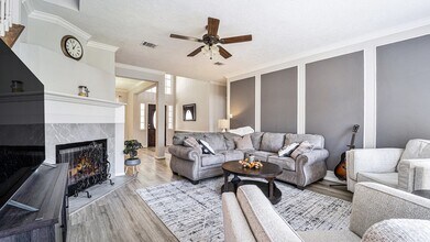 16215 Cairngorm Ave in Houston, TX - Building Photo - Building Photo