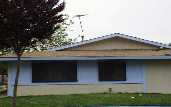 436 N Parkside Dr in Ontario, CA - Building Photo