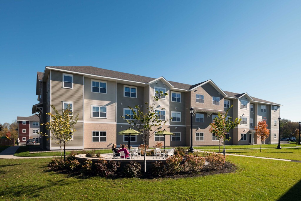 Meadows Senior Living Apartments | New Hartford, NY Apartments For Rent