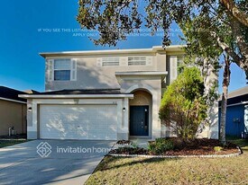 8112 Alamosa Wood Ave in Ruskin, FL - Building Photo