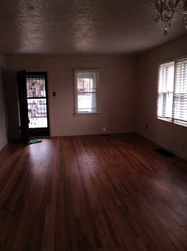 property at 815 W 1st Ave