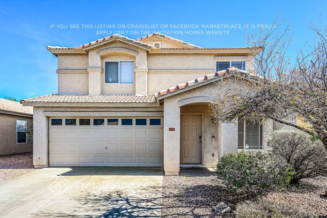 13212 W Calavar Rd in Surprise, AZ - Building Photo