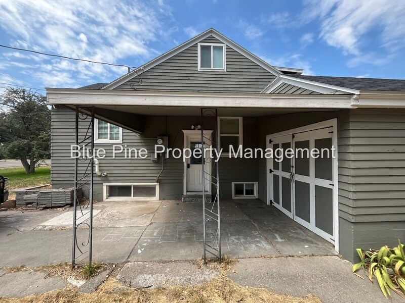 3425 Owen St in Ammon, ID - Building Photo