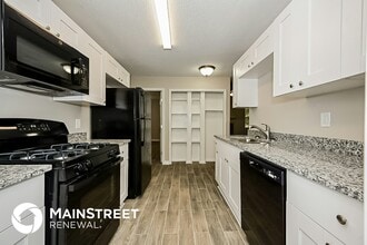 2877 Old S Dr in Jonesboro, GA - Building Photo - Building Photo