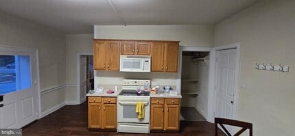 2196 Spinnerstown Rd in Spinnerstown, PA - Building Photo - Building Photo