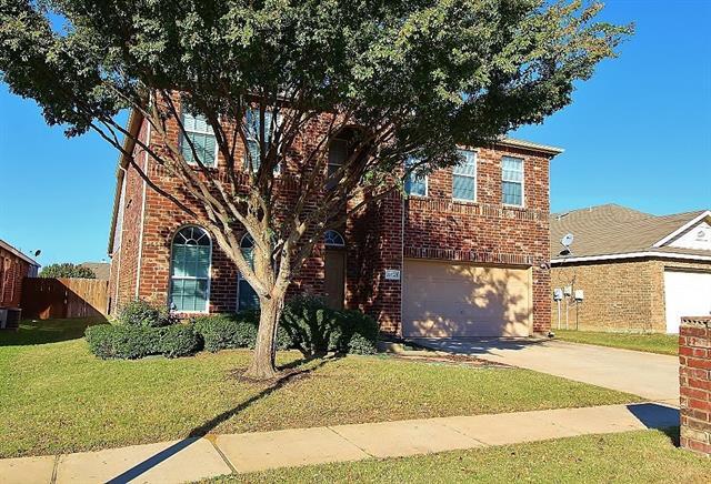 10125 Sourwood Dr in Fort Worth, TX - Building Photo