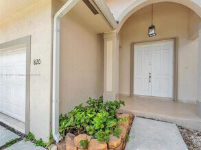 820 Tangier St in Coral Gables, FL - Building Photo - Building Photo
