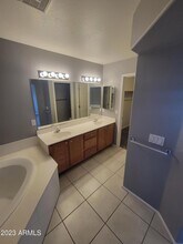 5846 W Gelding Dr in Glendale, AZ - Building Photo - Building Photo