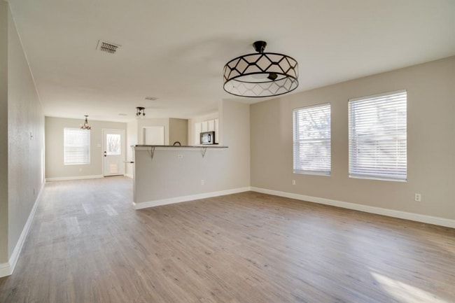 128 Ringneck Dr in Sanger, TX - Building Photo - Building Photo