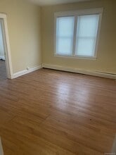 61 Larkfield Rd in East Northport, NY - Building Photo - Building Photo