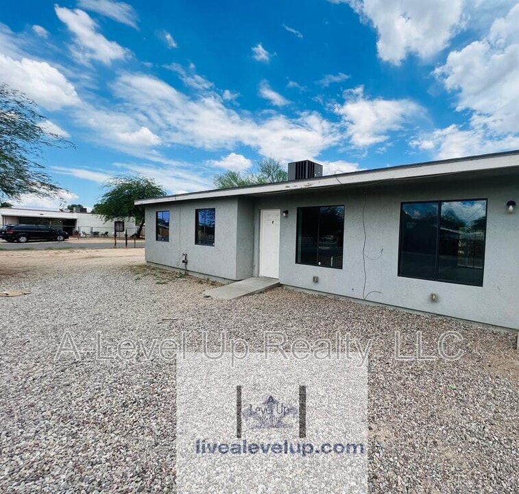 219 W Pennsylvania Dr in Tucson, AZ - Foto de edificio