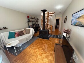 132 Percy Julian Square in Oak Park, IL - Building Photo - Building Photo