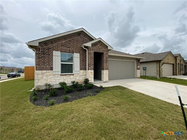 property at 140 Oak Meadows