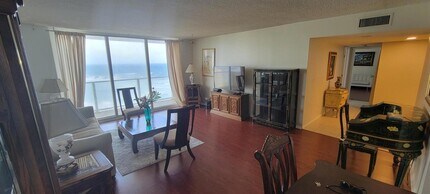 5440 N Ocean Dr, Unit 1204 in Riviera Beach, FL - Building Photo - Building Photo