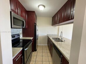 8002 SW 149th Ave in Miami, FL - Building Photo - Building Photo